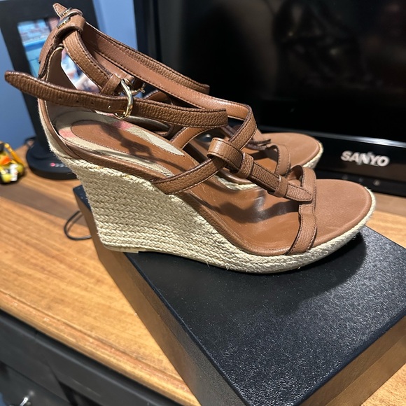 Chanel Brown Leather Women\'s Sandals